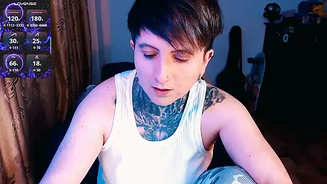 Marieblueeyes online show from 10-23-25, 04:34