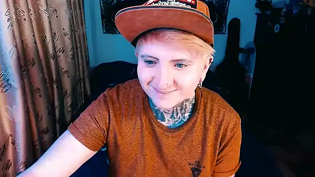 Marieblueeyes online show from 10-31-25, 09:21