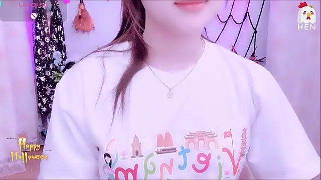 Snapshot of hen237 chatting on 11-03-25, 01:08 hen237 online show from 11-03-25, 01:08