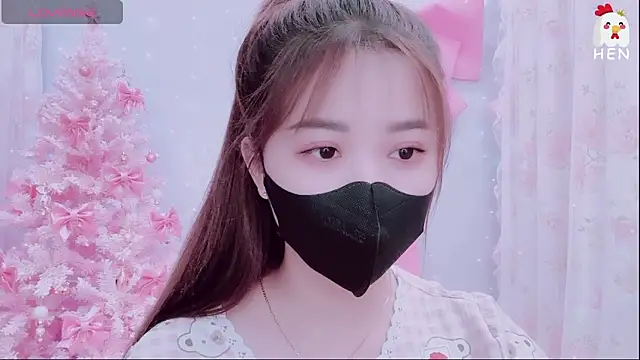 Snapshot of hen237 chatting on 11-22-25, 02:43 hen237 online show from 11-22-25, 02:43