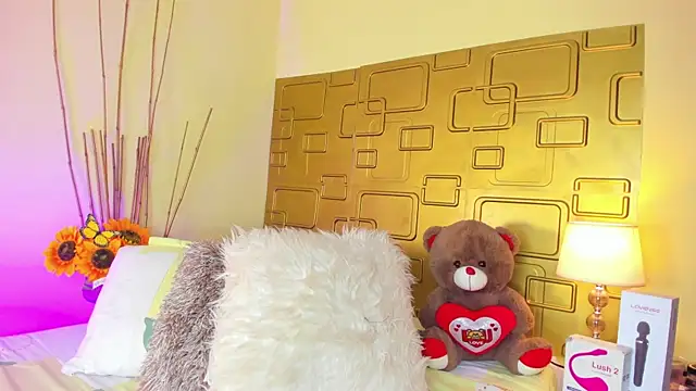 Julia Haye online show from 03-08-25, 11:05