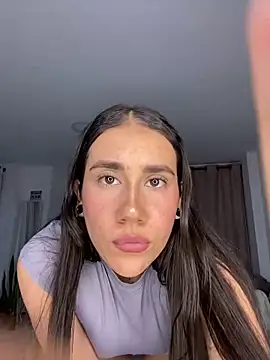 KaryAndTylor online show from 12-07-24, 12:52