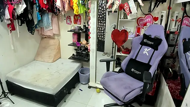 allsson queen online show from 02-12-25, 01:41