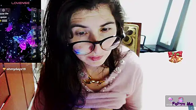 Snapshot of A_R_Y_ chatting on 02-10-25, 11:45 A R Y  online show from 02-10-25, 11:45