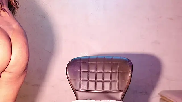 Snapshot of Morenahotcam chatting on 01-28-25, 04:29 Morenahotcam online show from 01-28-25, 04:29