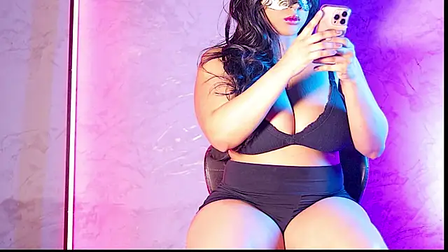 Snapshot of Morenahotcam chatting on 02-11-26, 10:26 Morenahotcam online show from 02-11-26, 10:26