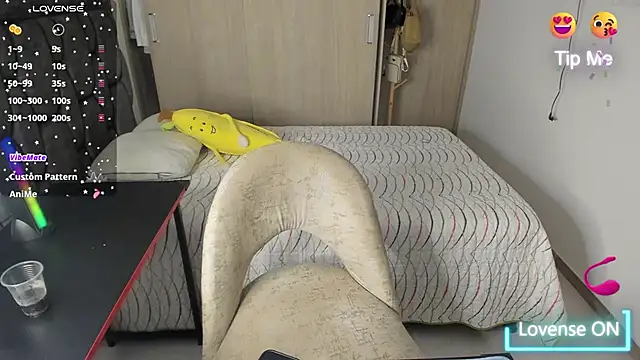 Snapshot of lucia_s1 chatting on 10-10-25, 08:19 lucia s1 online show from 10-10-25, 08:19