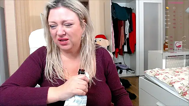 Snapshot of PamHardFuck chatting on 01-23-25, 07:40 PamHardFuck online show from 01-23-25, 07:40