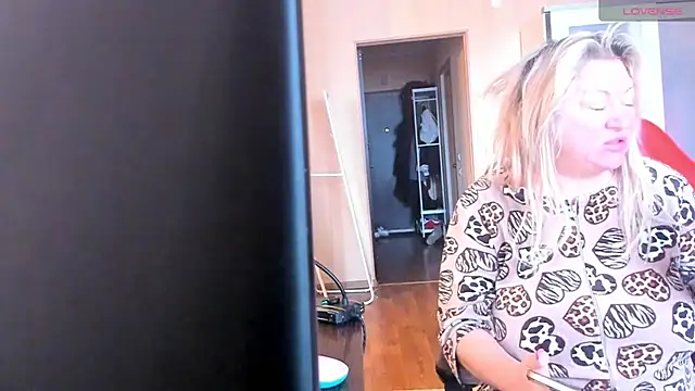 Snapshot of PamHardFuck chatting on 03-02-25, 11:18 PamHardFuck online show from 03-02-25, 11:18