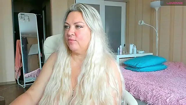 Snapshot of PamHardFuck chatting on 10-04-25, 11:08 PamHardFuck online show from 10-04-25, 11:08