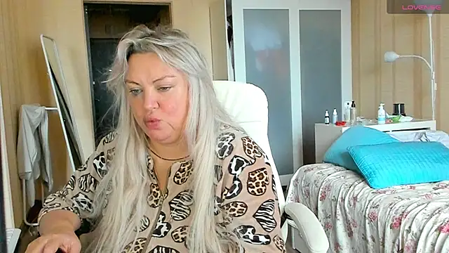 Snapshot of PamHardFuck chatting on 10-10-25, 09:41 PamHardFuck online show from 10-10-25, 09:41