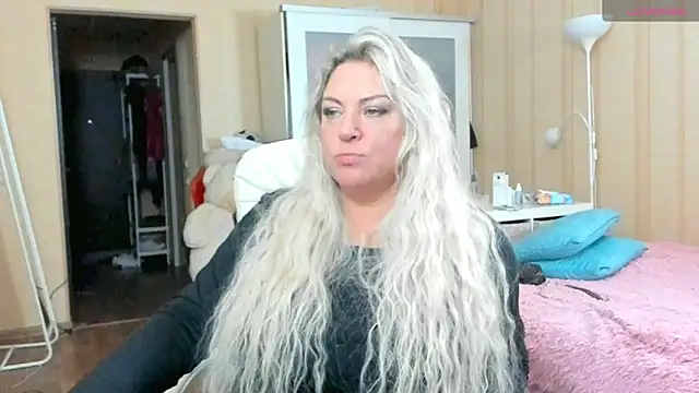 Snapshot of PamHardFuck chatting on 10-19-25, 06:30 PamHardFuck online show from 10-19-25, 06:30