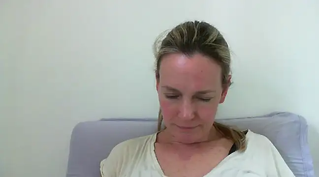 Annylove1 online show from 01-20-25, 05:27