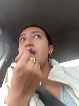 Snapshot of Hannahoff chatting on 02-02-25, 06:10 Hannahoff online show from 02-02-25, 06:10