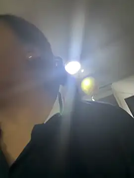 Snapshot of Hannahoff chatting on 02-15-25, 01:21 Hannahoff online show from 02-15-25, 01:21