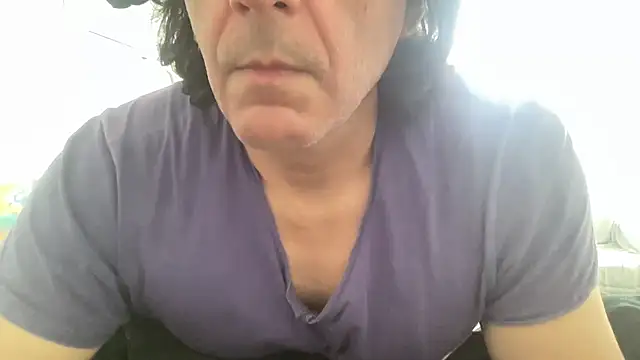 Snapshot of ALPHANDRE chatting on 03-05-25, 09:05 ALPHANDRE online show from 03-05-25, 09:05