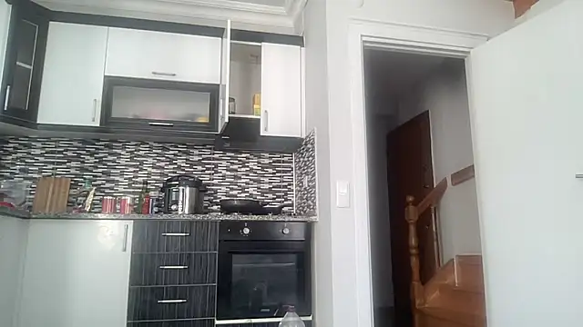 Snapshot of ALPHANDRE chatting on 03-06-25, 06:30 ALPHANDRE online show from 03-06-25, 06:30