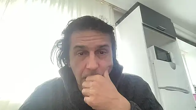 Snapshot of ALPHANDRE chatting on 03-20-25, 08:53 ALPHANDRE online show from 03-20-25, 08:53