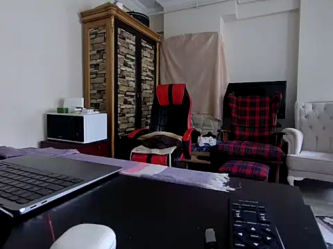 Snapshot of ALPHANDRE chatting on 09-18-25, 05:42 ALPHANDRE online show from 09-18-25, 05:42