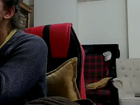 Snapshot of ALPHANDRE chatting on 09-27-25, 06:13 ALPHANDRE online show from 09-27-25, 06:13