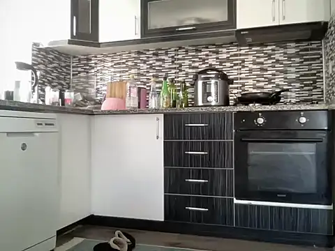 Snapshot of ALPHANDRE chatting on 11-18-25, 08:30 ALPHANDRE online show from 11-18-25, 08:30