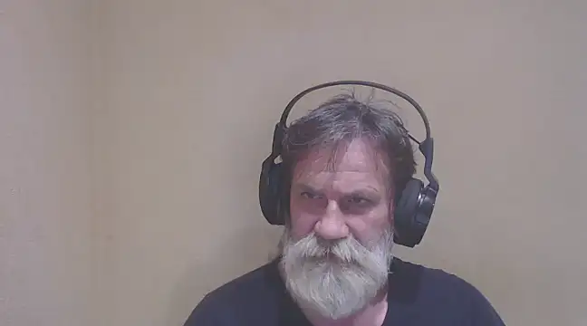 Snapshot of AlexNudo chatting on 02-16-25, 07:04 AlexNudo online show from 02-16-25, 07:04