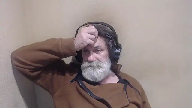 Snapshot of AlexNudo chatting on 02-24-25, 02:08 AlexNudo online show from 02-24-25, 02:08