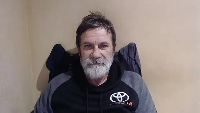 Snapshot of AlexNudo chatting on 10-27-25, 10:52 AlexNudo online show from 10-27-25, 10:52