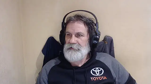 Snapshot of AlexNudo chatting on 11-29-25, 09:56 AlexNudo online show from 11-29-25, 09:56