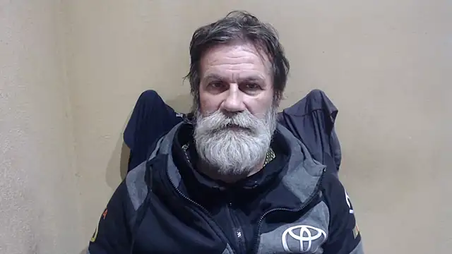 Snapshot of AlexNudo chatting on 12-15-25, 08:29 AlexNudo online show from 12-15-25, 08:29