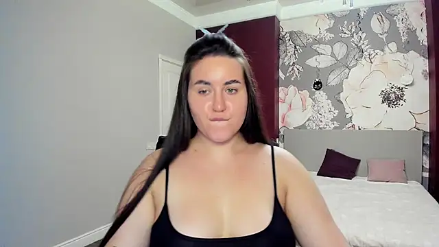 Roxie Bradley online show from 11-20-25, 06:57