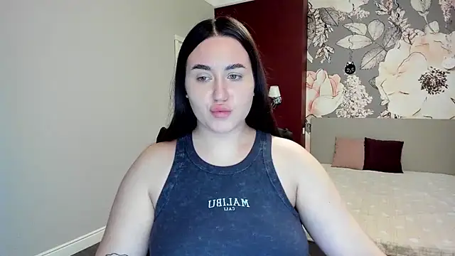 Roxie Bradley online show from 02-04-26, 06:41