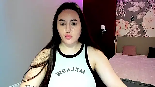 Roxie Bradley online show from 02-21-26, 06:47