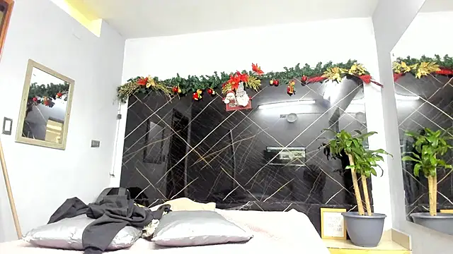 Snapshot of Sinthia_Collins chatting on 12-05-24, 11:38 Sinthia Collins online show from 12-05-24, 11:38