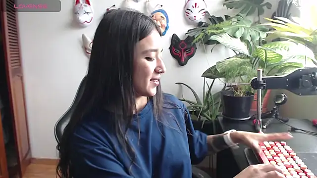 cat salo online show from 03-04-25, 01:49