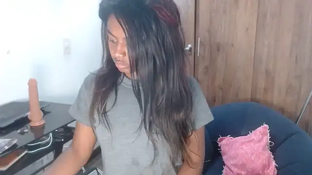 Snapshot of charlott7 chatting on 12-14-24, 03:18 charlott7 online show from 12-14-24, 03:18