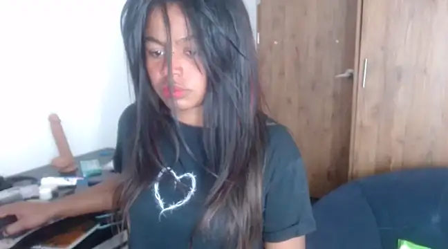 Snapshot of charlott7 chatting on 12-20-24, 02:08 charlott7 online show from 12-20-24, 02:08