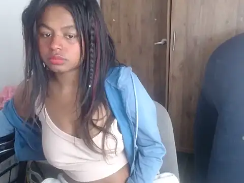 Snapshot of charlott7 chatting on 12-29-24, 12:30 charlott7 online show from 12-29-24, 12:30