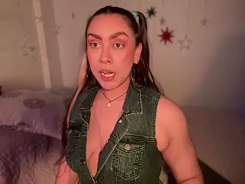 Im sophiie online show from 12-29-24, 06:03