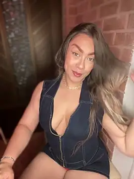 Im sophiie online show from 03-20-25, 05:57