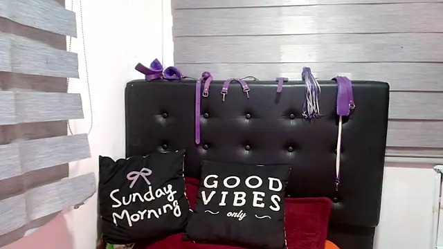 VIOLETTA-HOT online show from 03-04-25, 10:24