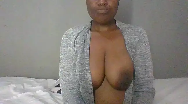 Snapshot of BeejayLoverxx chatting on 03-04-25, 09:00 BeejayLoverxx online show from 03-04-25, 09:00