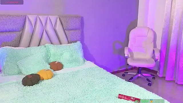 Miaparkerss  online show from 01-31-25, 09:48