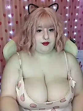 Snapshot of StrawberryPleasure chatting on 01-13-25, 02:07 StrawberryPleasure online show from 01-13-25, 02:07