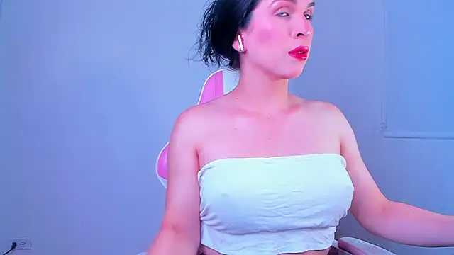 Snapshot of Ariana_f chatting on 01-16-26, 07:40 Ariana f online show from 01-16-26, 07:40