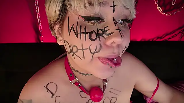 Snapshot of Laura_takint chatting on 12-27-24, 10:16 Laura takint online show from 12-27-24, 10:16