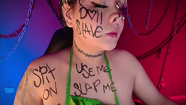 Snapshot of Laura_takint chatting on 12-29-24, 05:01 Laura takint online show from 12-29-24, 05:01