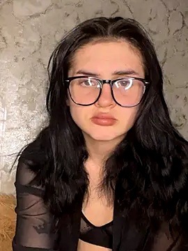 Snapshot of JennaKiss chatting on 10-25-25, 08:25 JennaKiss online show from 10-25-25, 08:25