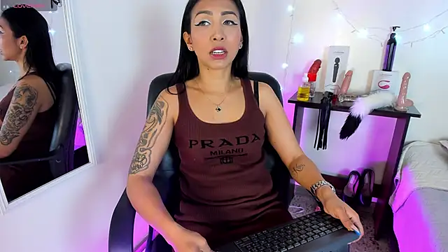Snapshot of Tracy_lambo chatting on 10-02-25, 03:57 Tracy lambo online show from 10-02-25, 03:57