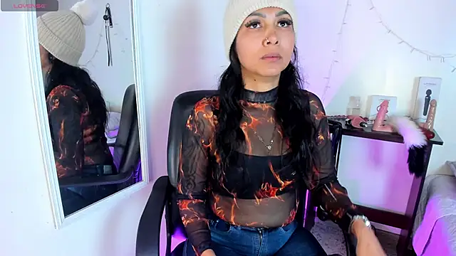 Snapshot of Tracy_lambo chatting on 01-06-26, 01:31 Tracy lambo online show from 01-06-26, 01:31